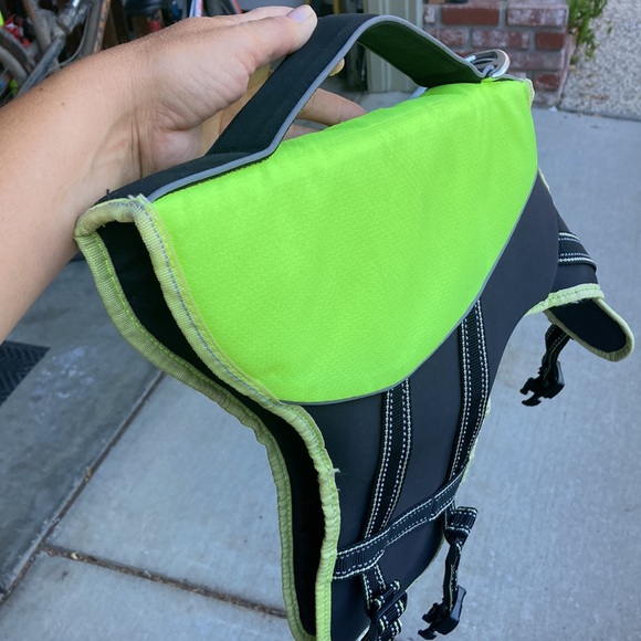 Arcadia Trail dog life vest, size Medium - Picture 4 of 10